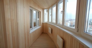 Отделка, остекление, утепление балконов в Краснотурьинске от 204 руб. м/2.